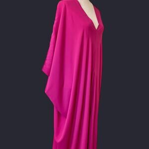 Nwot jennifer grace raspberry caftan